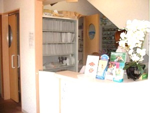 �A�j�}����ÃZ���^�[���y�b�g�N���j�b�N�̎�t